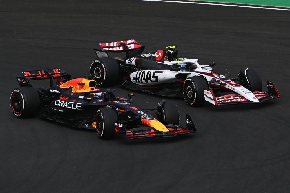 心系老东家，小罗社媒晒照祝贺弗拉门戈巴甲夺冠